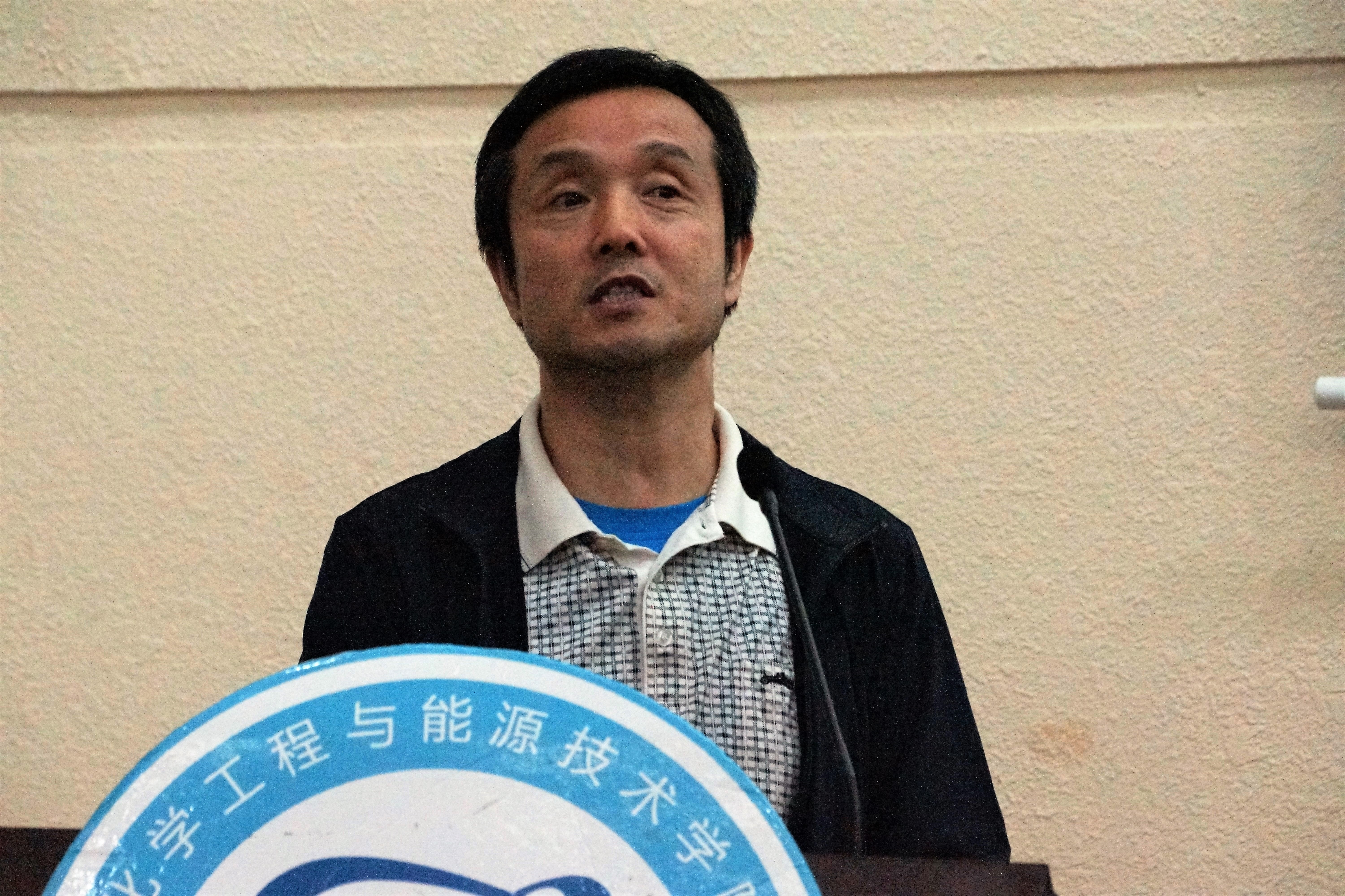 性爱视频
党总支书记深入学生支部讲党课1.jpg