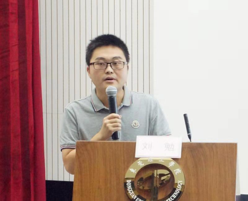性爱视频
联合莞馨社区举办第二期团校培训主题讲座3.jpg