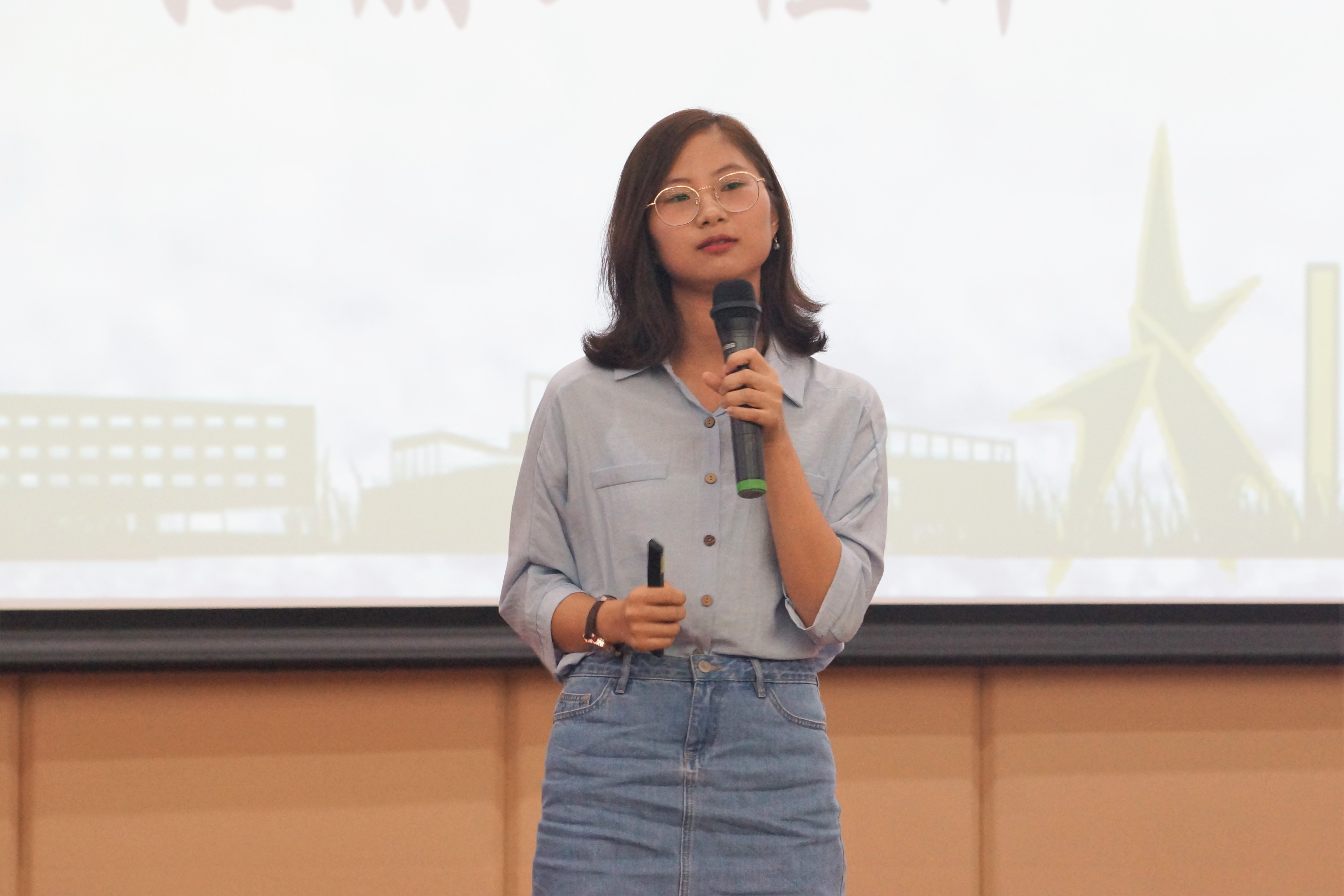 性爱视频
举办学长-学习经验-生活技巧-分享会4.jpg