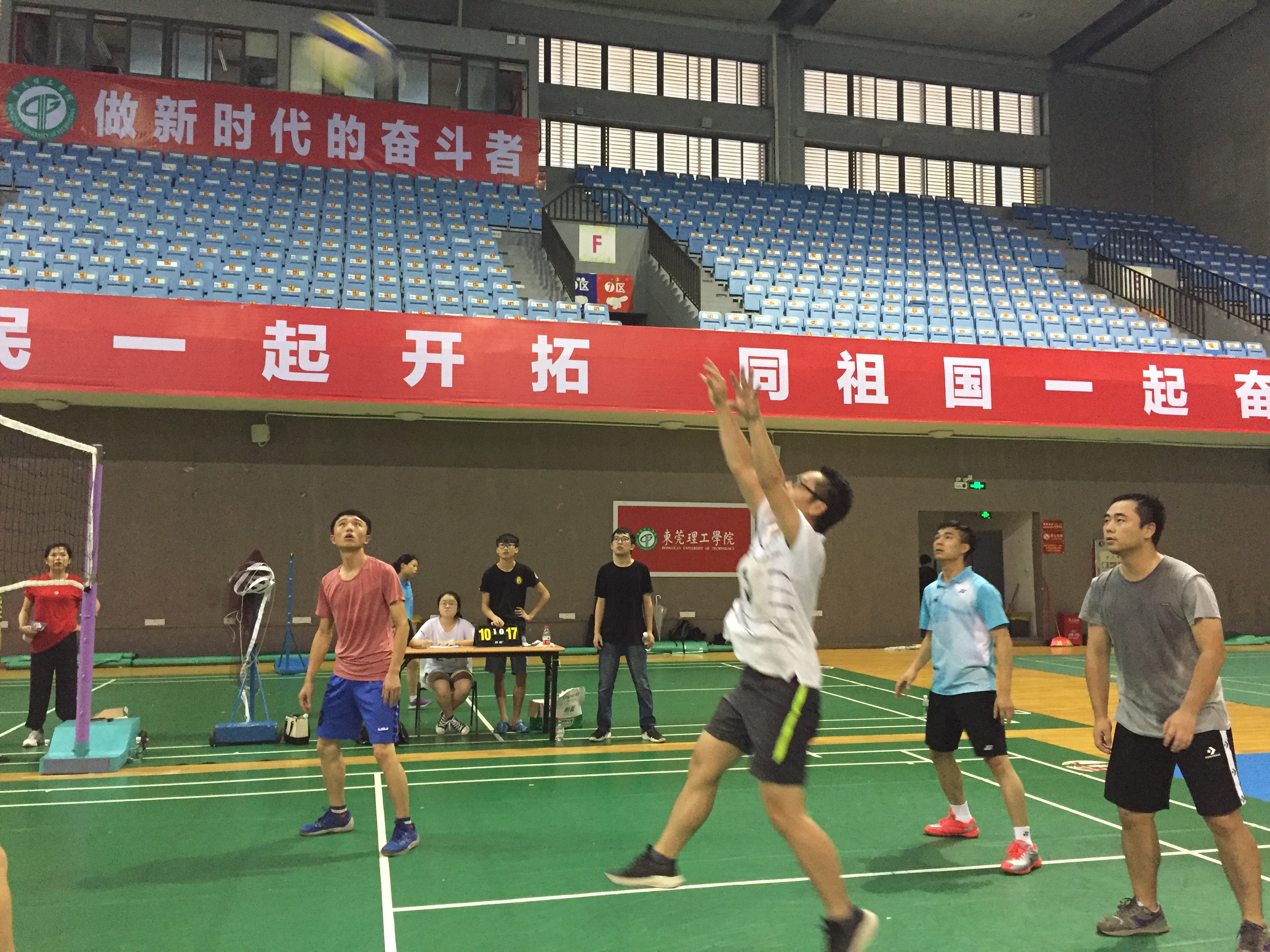 性爱视频
获学校教职工气排球比赛二等奖-2.jpg