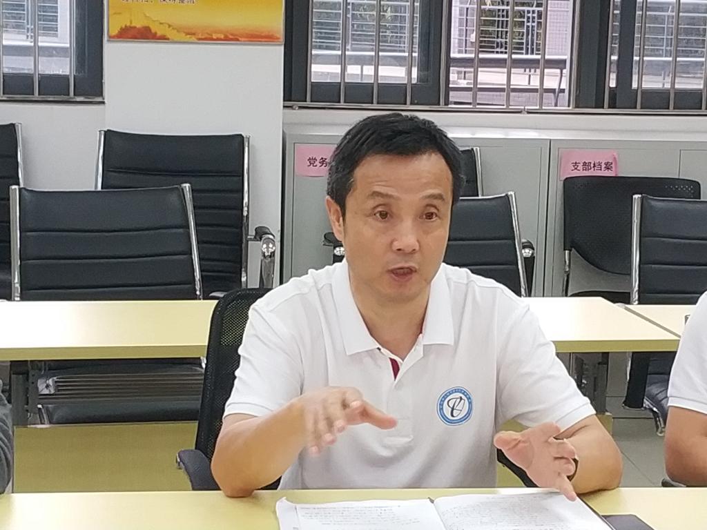 性爱视频
党总支举行诫勉谈话活动2.png